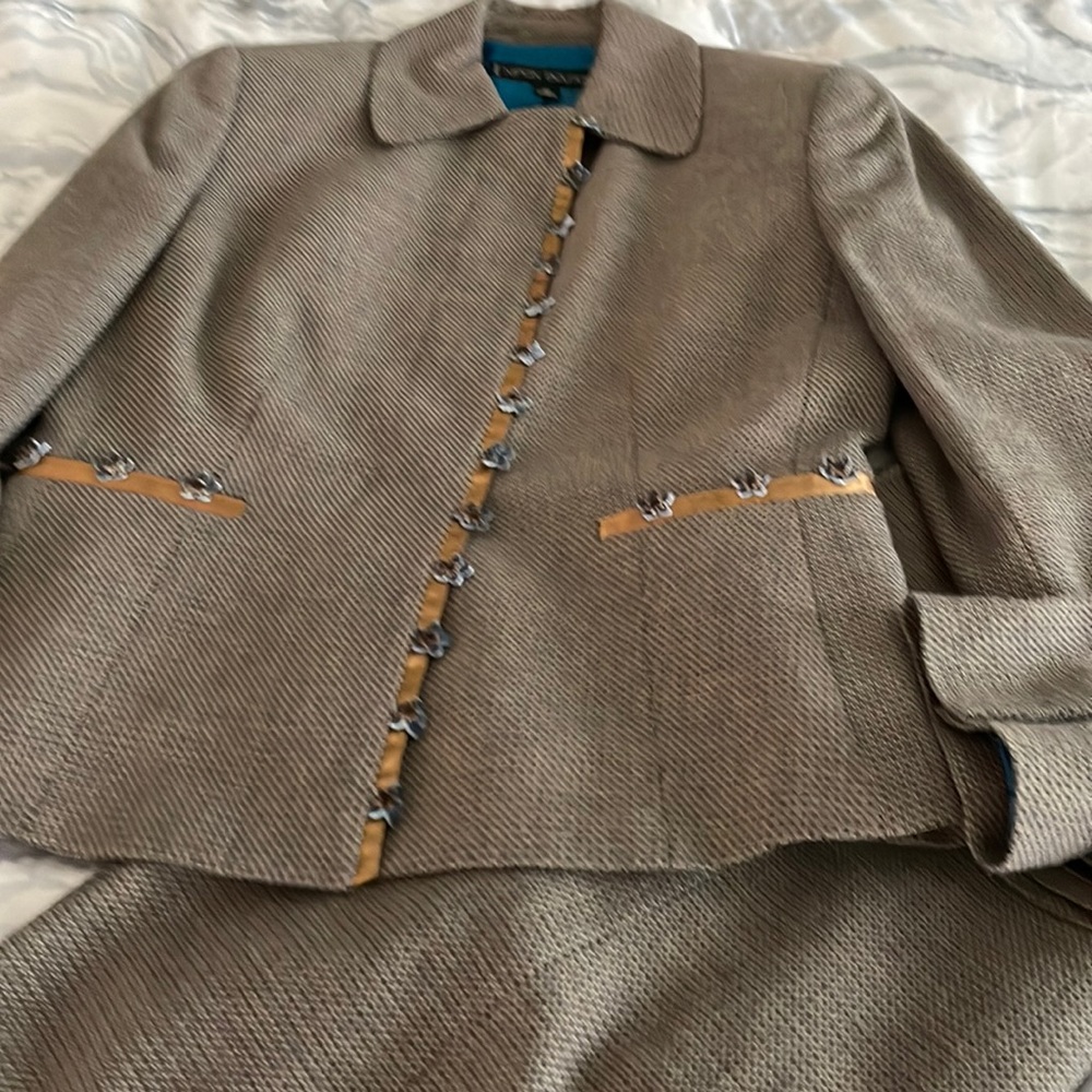Pantsuit size 2 petite